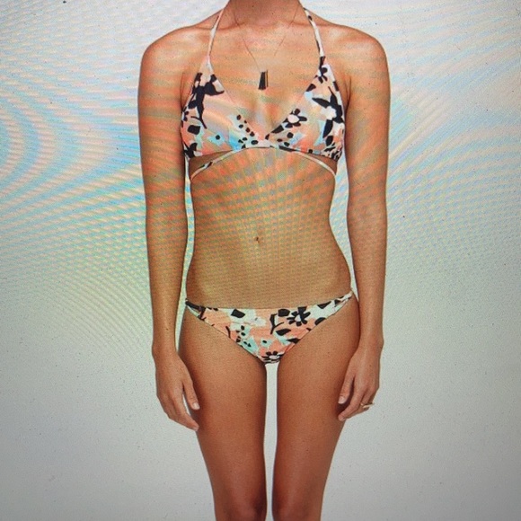 DVF Loves Roxy Bikini Set - Picture 6 of 6